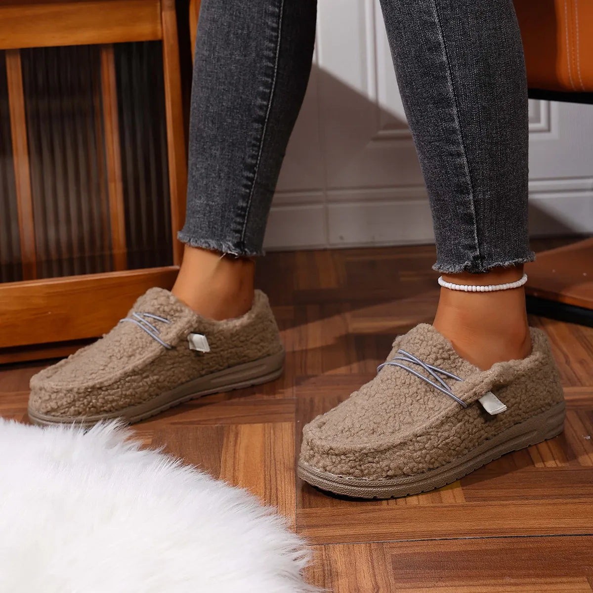 Claire – Warm Teddy Slippers