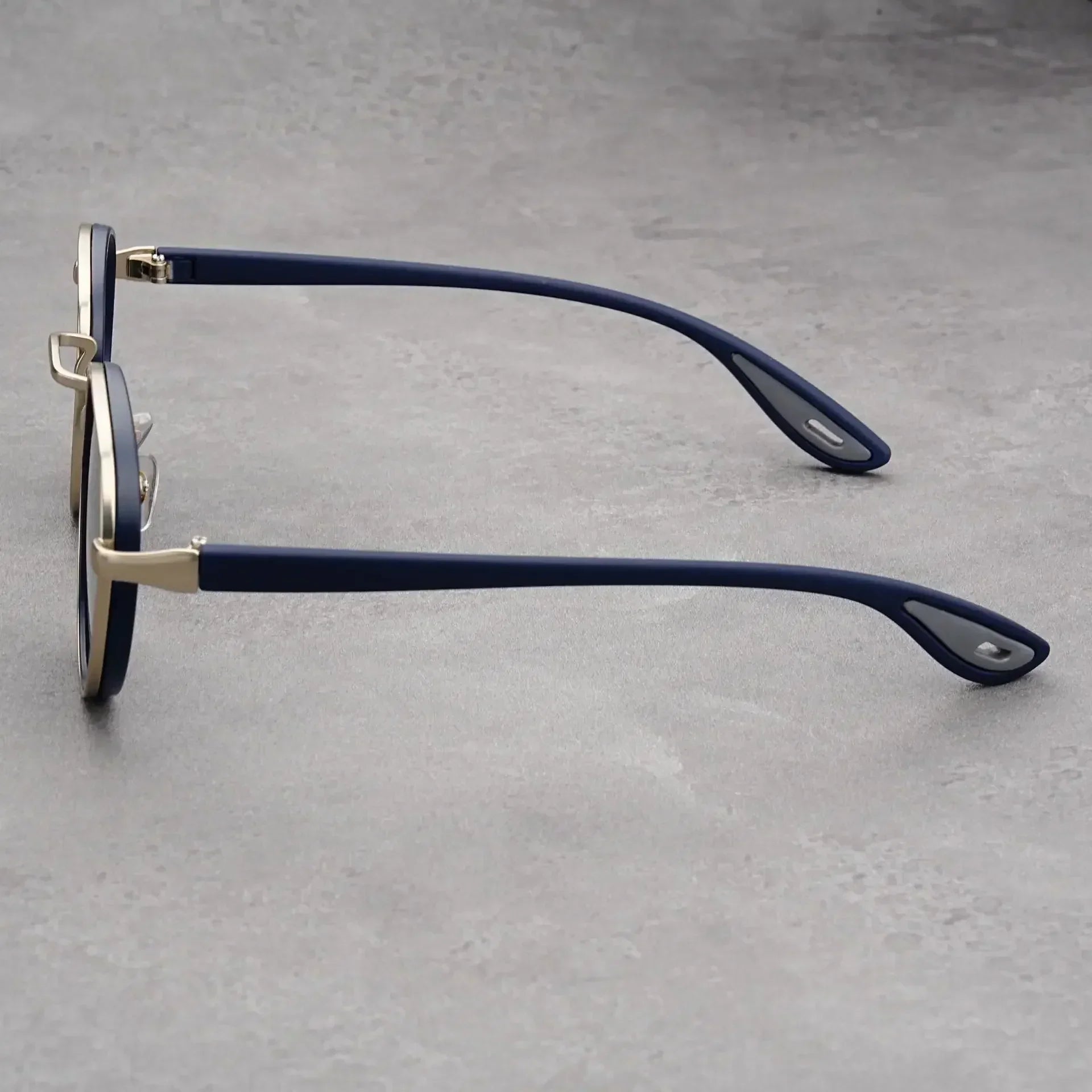 Carson Rift Shades